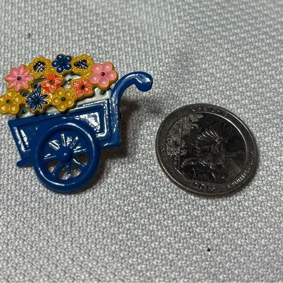 Vintage Floral Brooch Excellent Preloved Condition - Picture 3 of 4